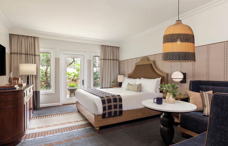 Garden View King | Premium bedding, in-room safe, iron/ironing board, Internet