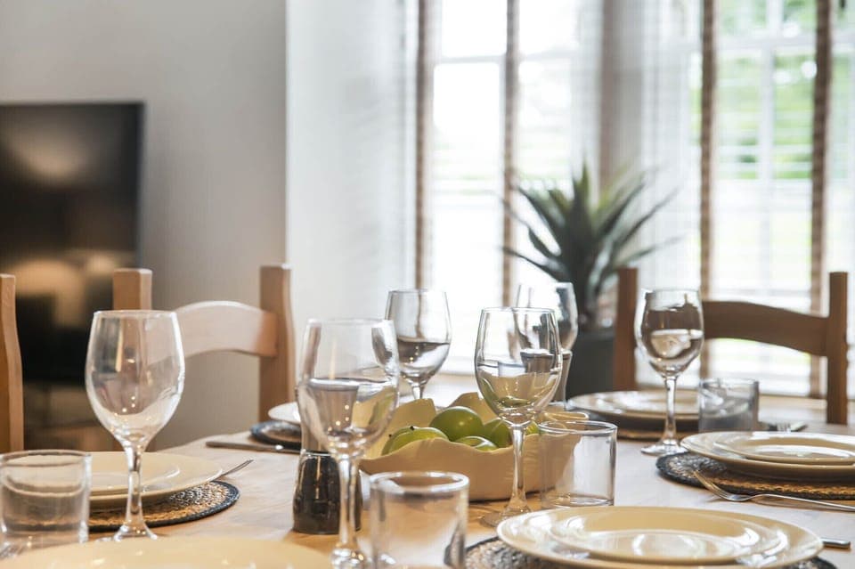 Three Bedroom Apartment | In-room dining