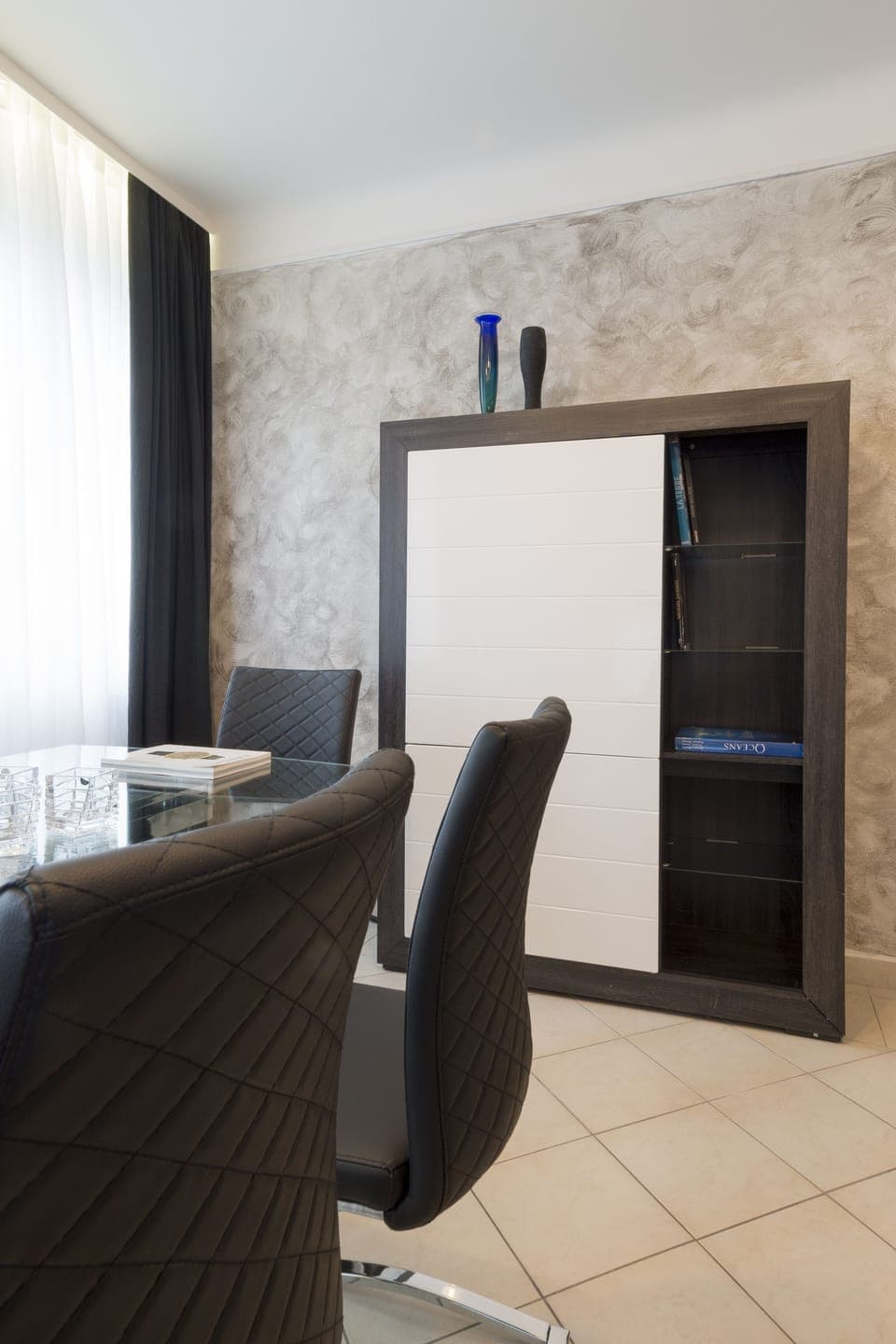 Deluxe Apartment | Living area | DVD player