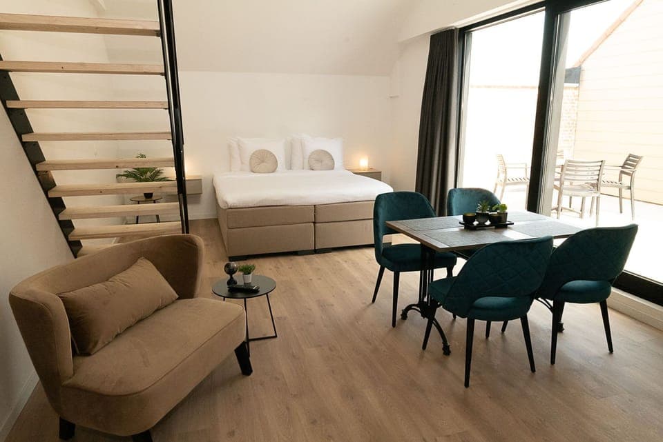 Luxury Quadruple Room | Down comforters, memory foam beds, free WiFi