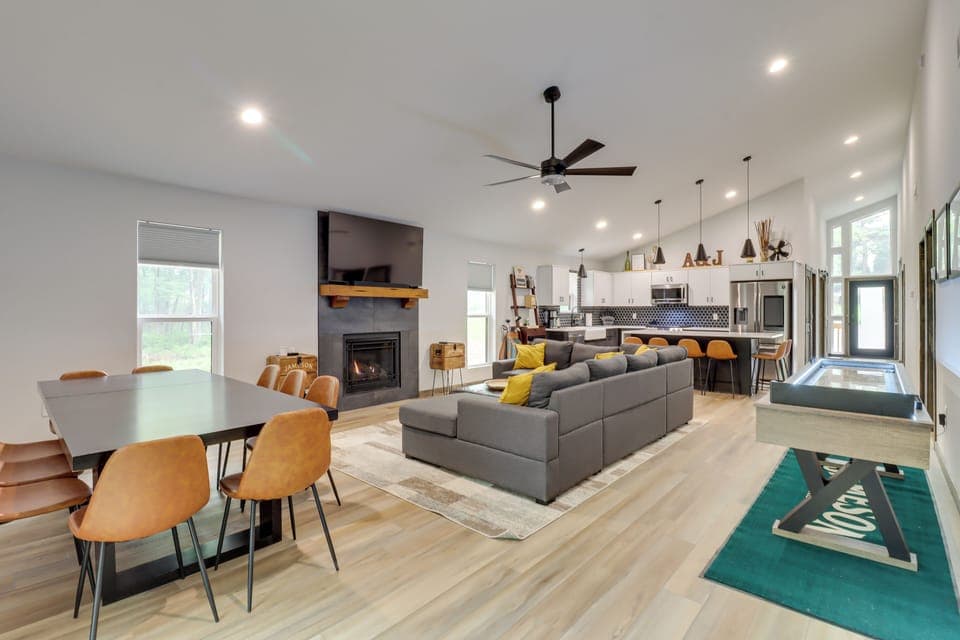 House (3 Bedrooms) | Front of property