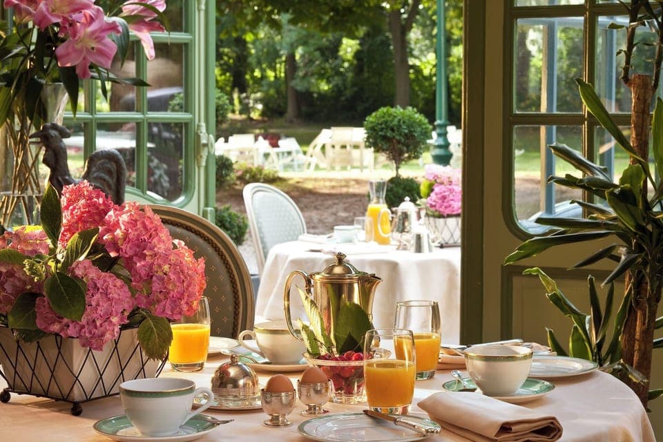 Daily buffet breakfast (EUR 20 per person)