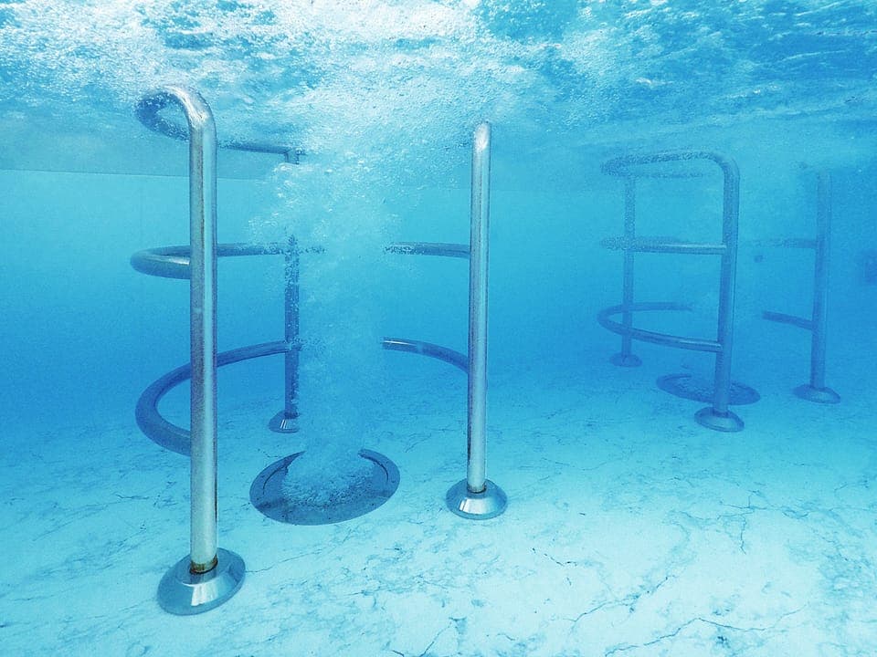 Couples treatment rooms, sauna, hot tub, steam room, massages