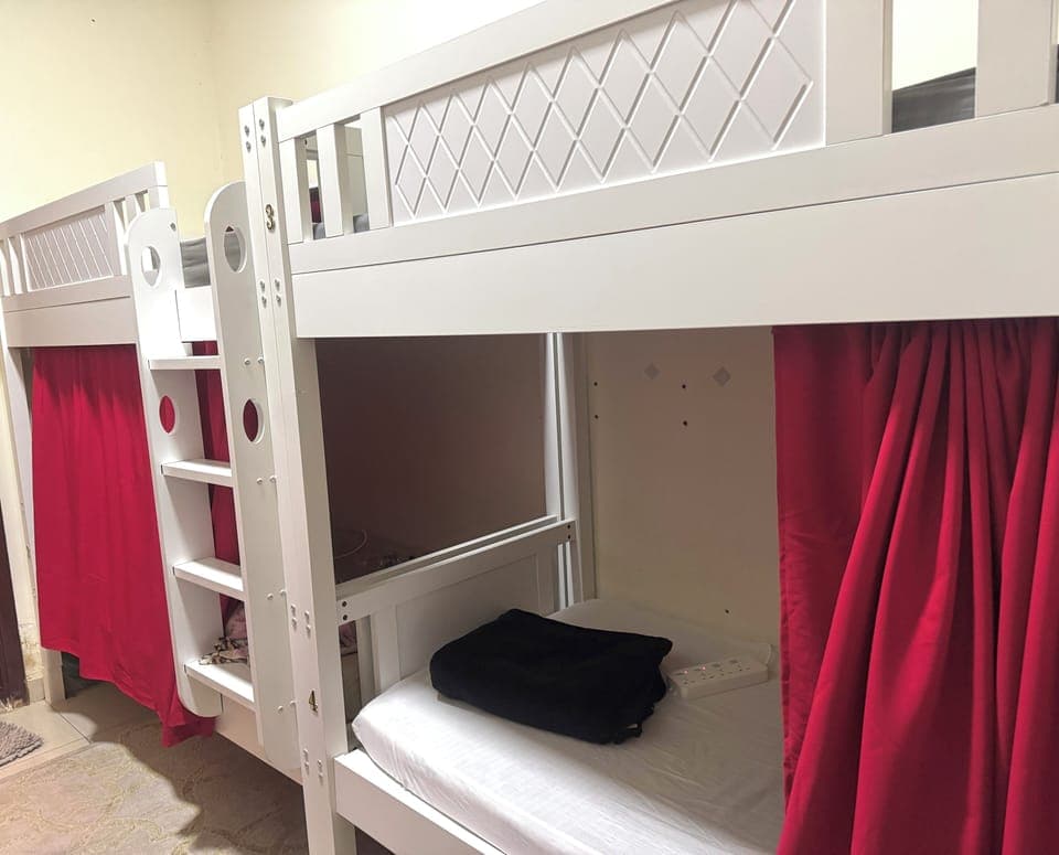 Executive Shared Dormitory, Mixed Dorm | Iron/ironing board, free WiFi, bed sheets
