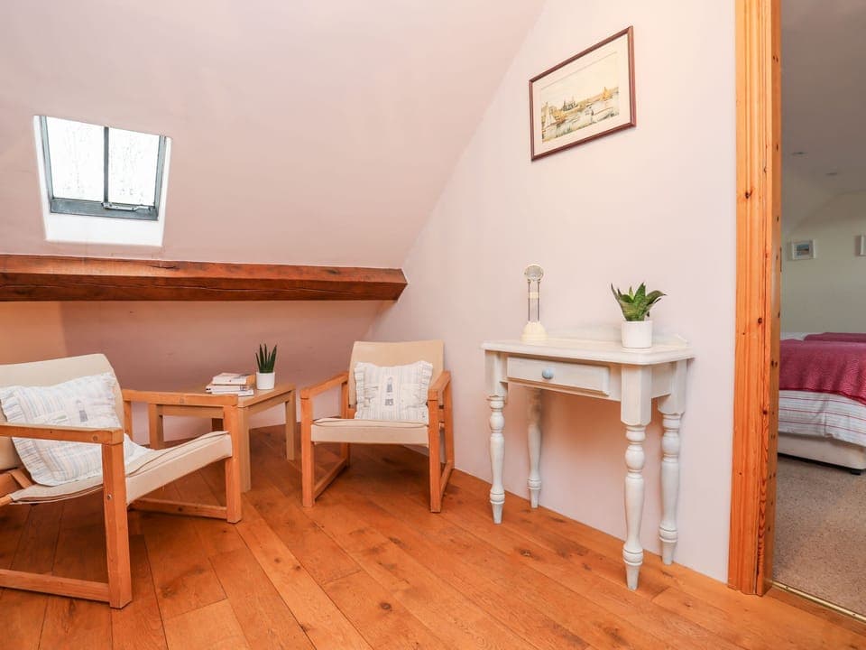 3 bedrooms, individually decorated, individually furnished, free WiFi