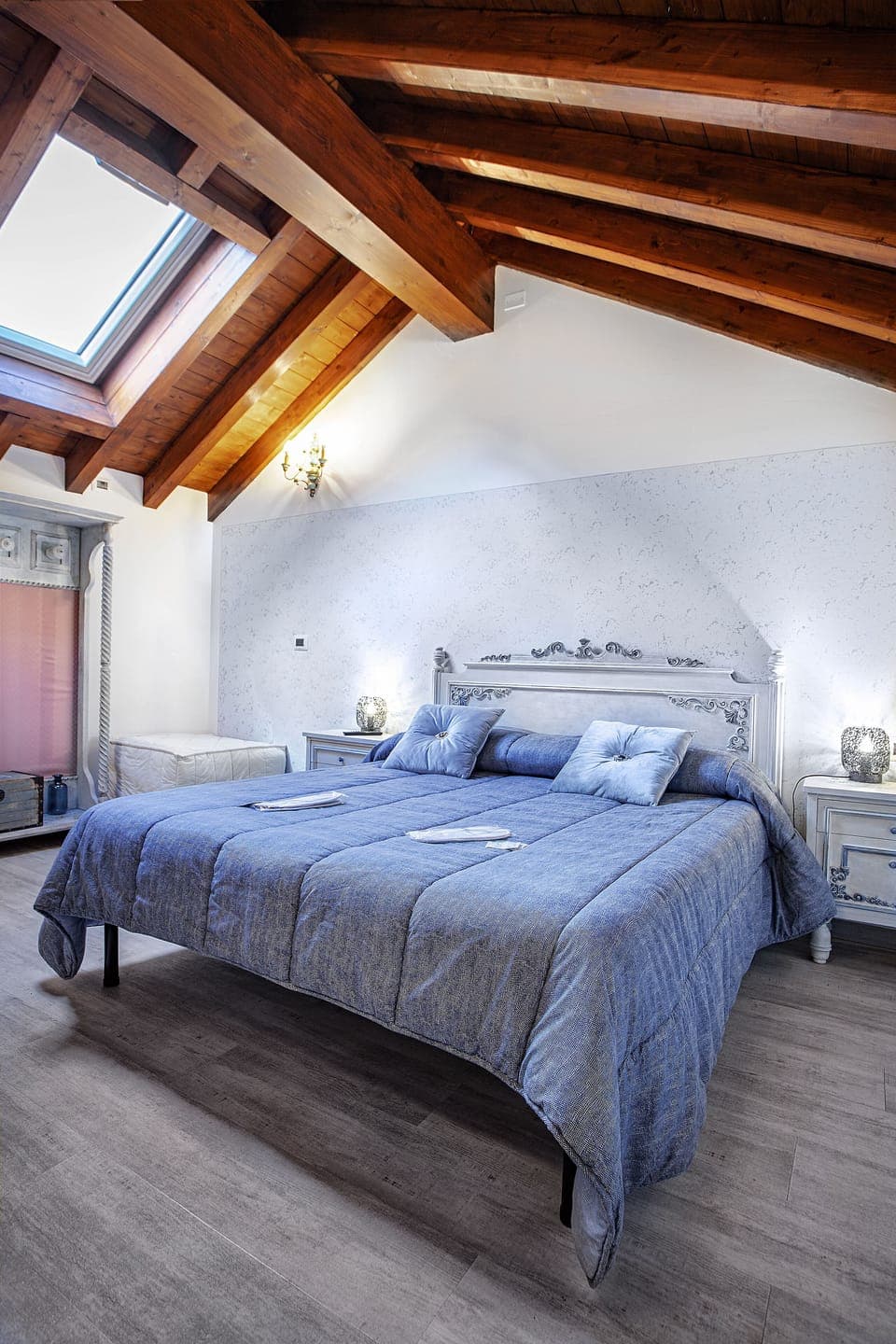 Classic Room | 5 bedrooms, free WiFi