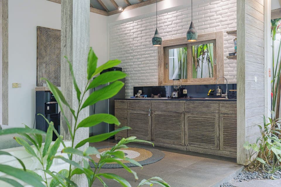 Exclusive Villa | Private kitchen | Fridge, microwave, stovetop, electric kettle