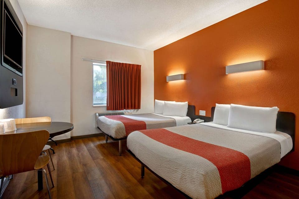 Desk, blackout drapes, free WiFi, bed sheets