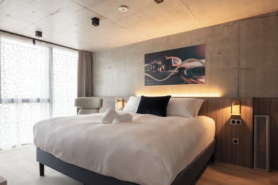 Junior Suite, Pool Access | Premium bedding, pillowtop beds, in-room safe, individually decorated