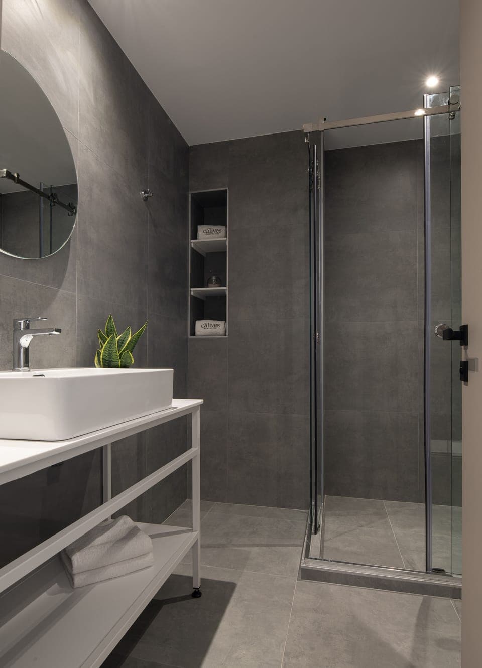 Comfort Quadruple Room | Bathroom