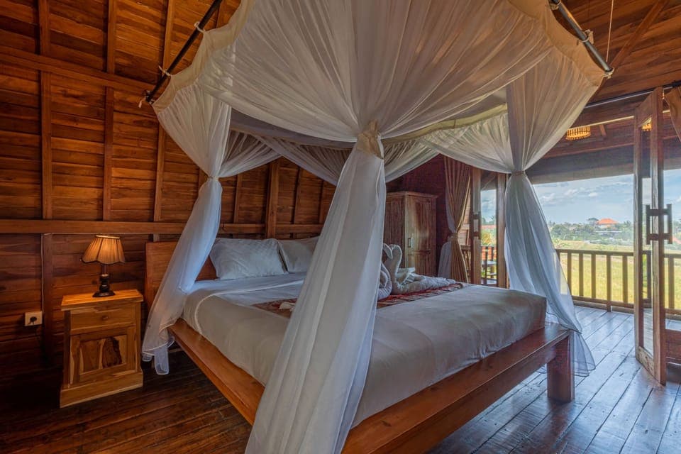 Deluxe Room | 1 bedroom, desk, free WiFi, bed sheets