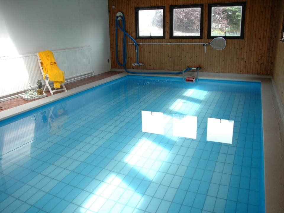 Pool Indoor