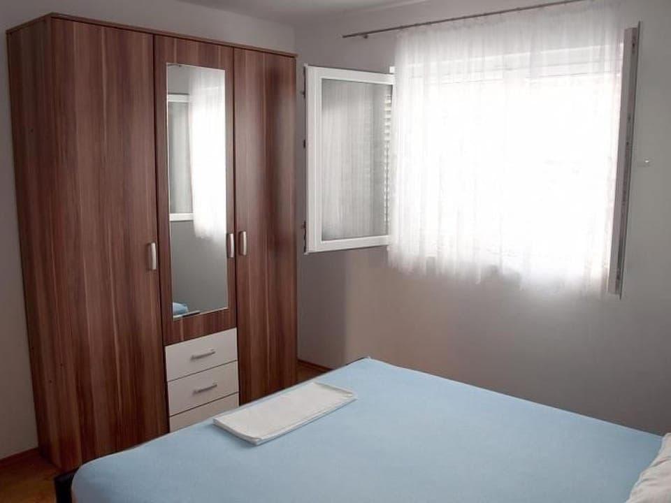 mit Balkon für vier Personen Apartment in Seline