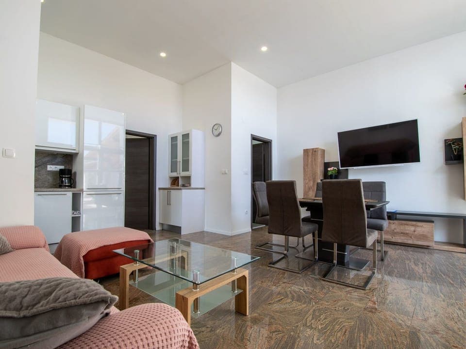 mit Strandzugang Apartment in Murter