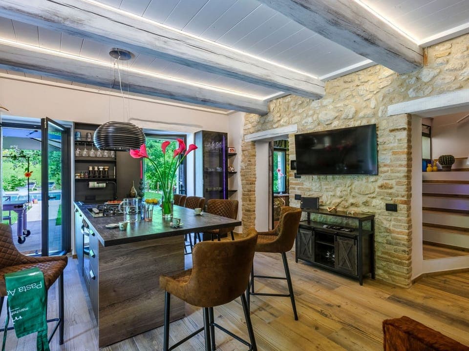 Kitchen / Dining Room