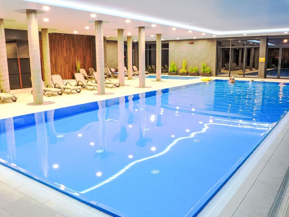 Pool Indoor