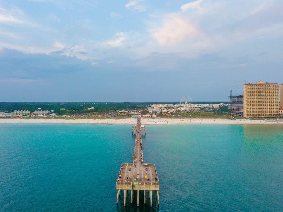 Beach Witch | 10 Minute Drive to Russel Fields Pier | Across From Pier Park | Dog-Friendly Beach!
