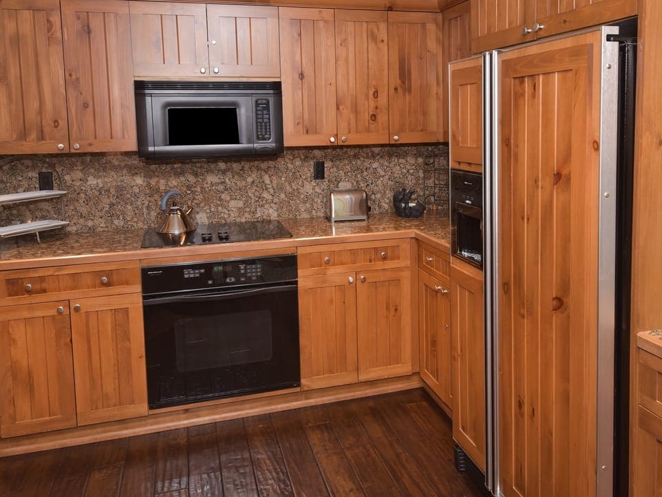 Ski in/out Lodge with Private Lifts, 2BR 2BA next to Village Apartment in Beaver Creek