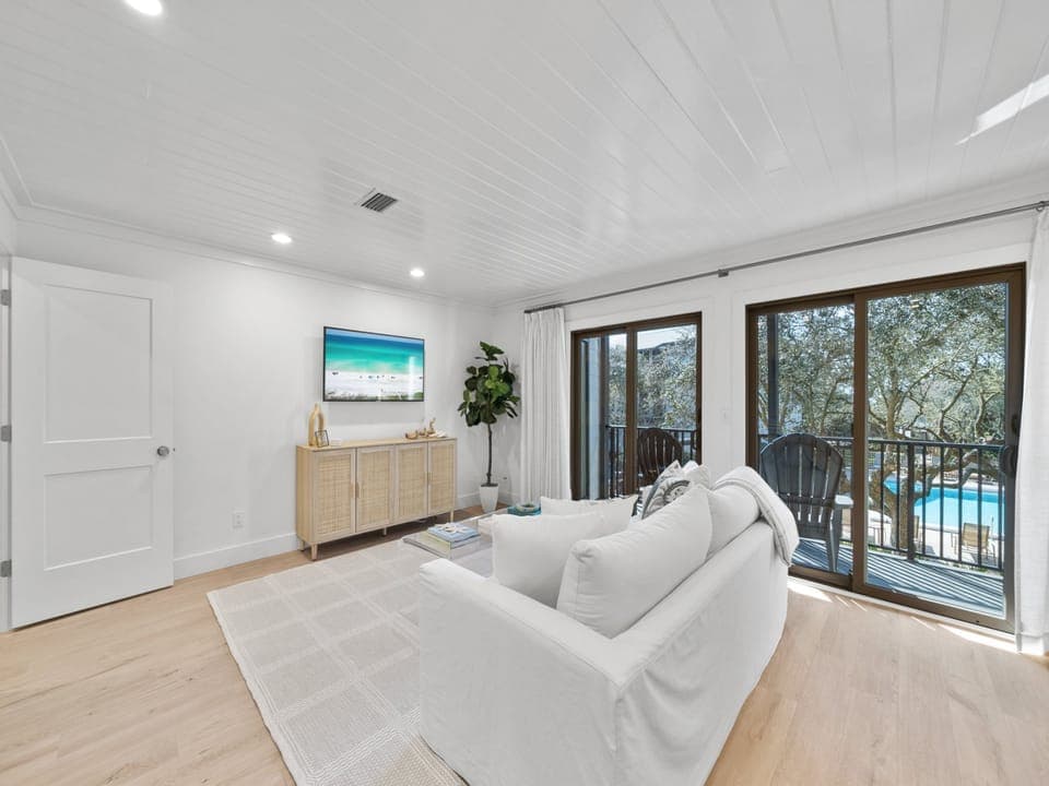 Inlet Dunes 205- Salt & Light | Main Living Area