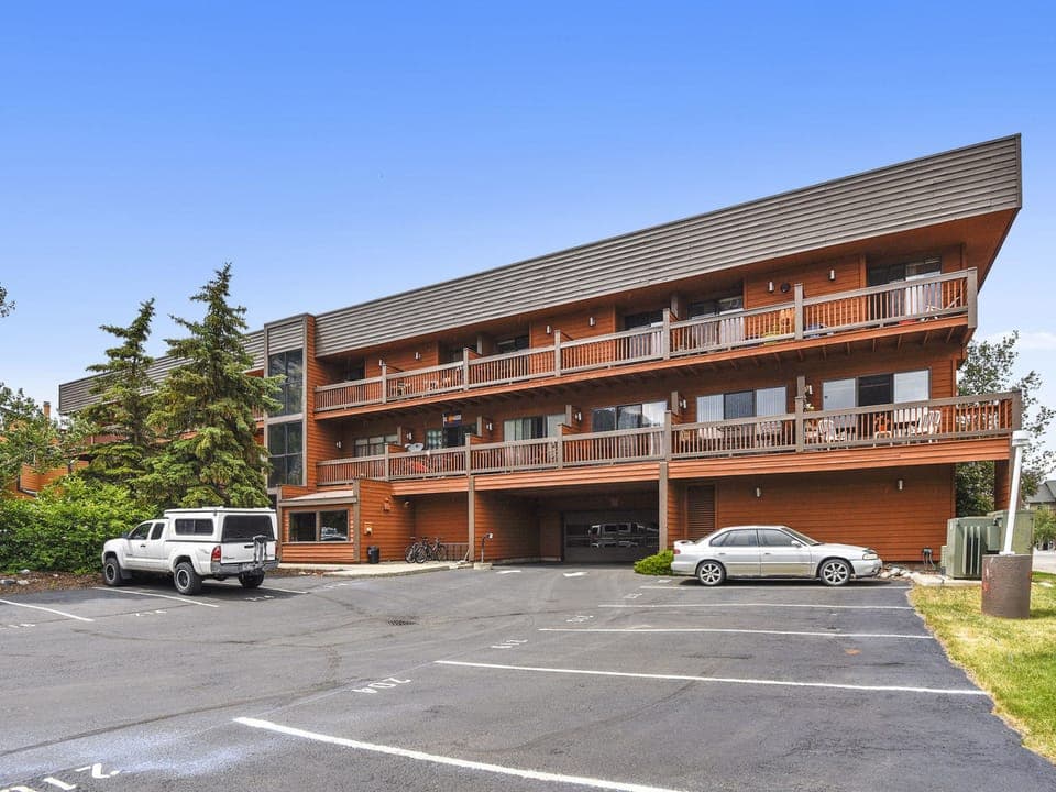 Cedar Lodge Condominiums