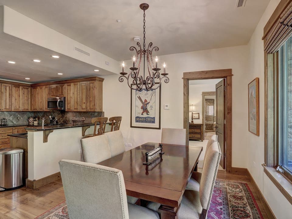 Elegant 3BR Condo, steps from the Chairlift! Apartment in Edwards