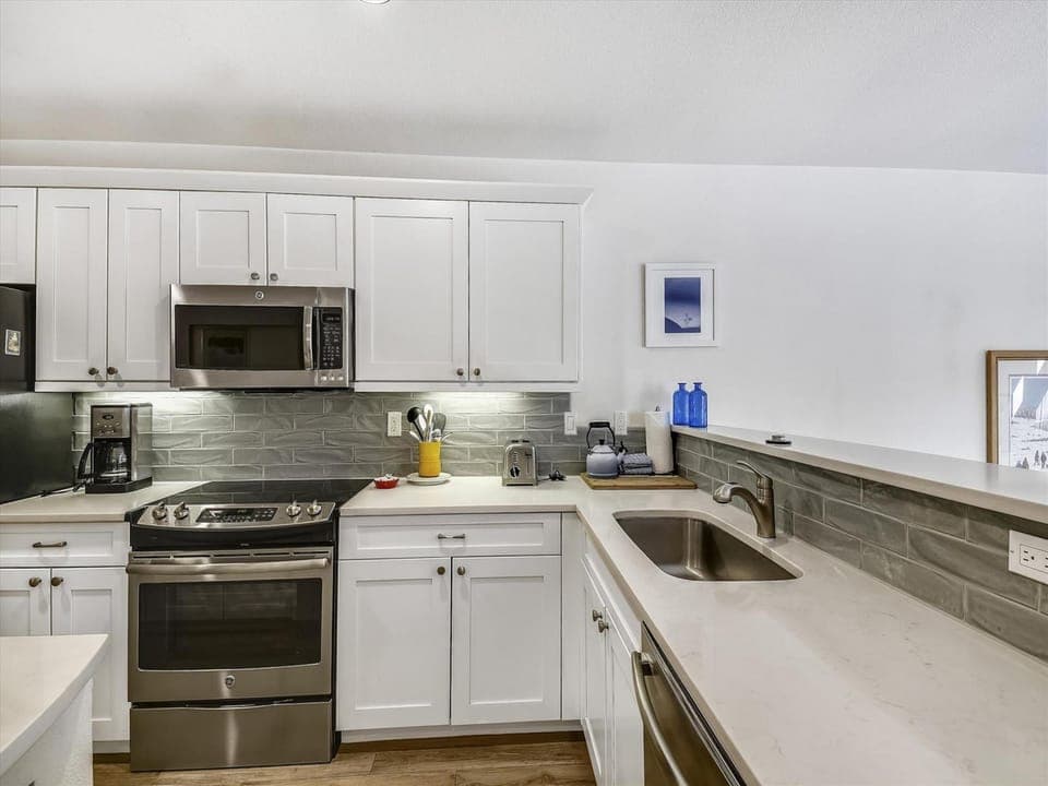 RG106C Kitchen