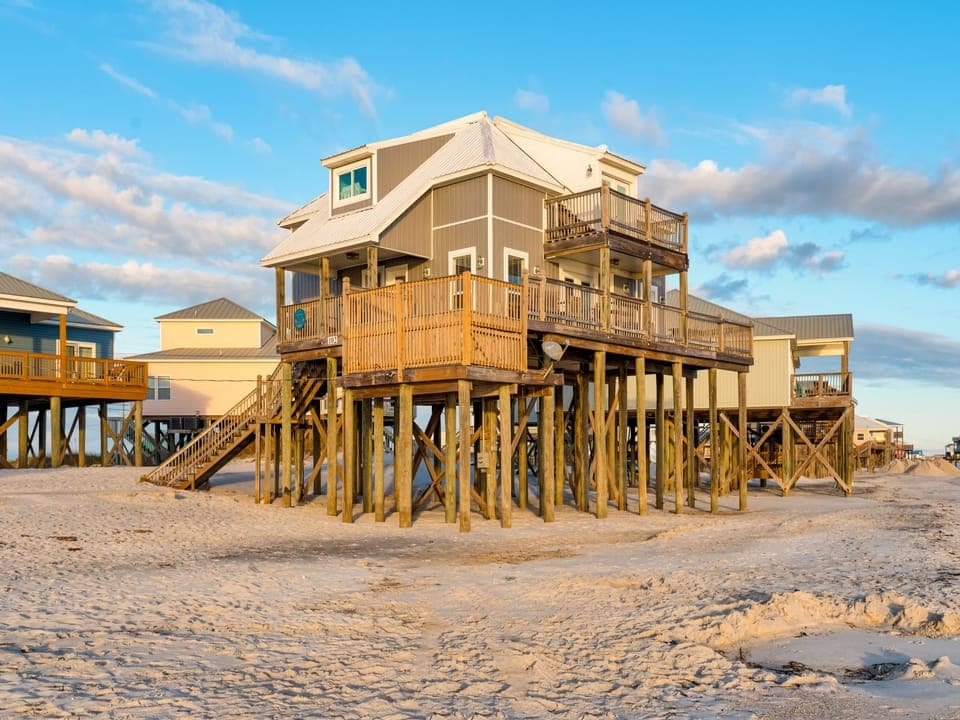 Strand Castle Dauphin Island Oceanfront