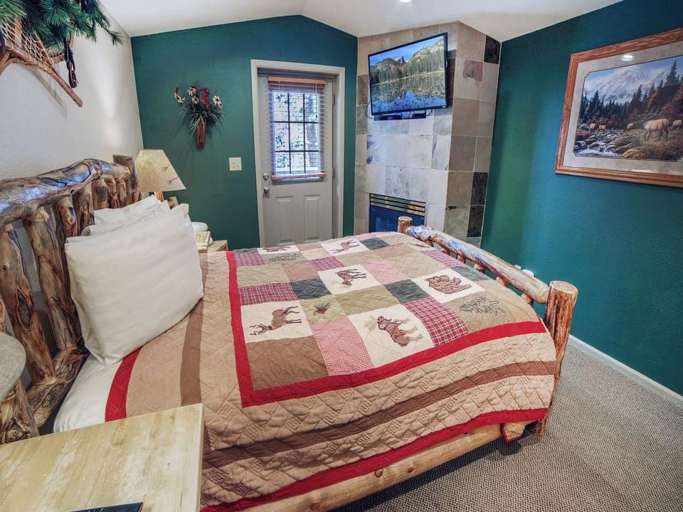 Single-Room Suite