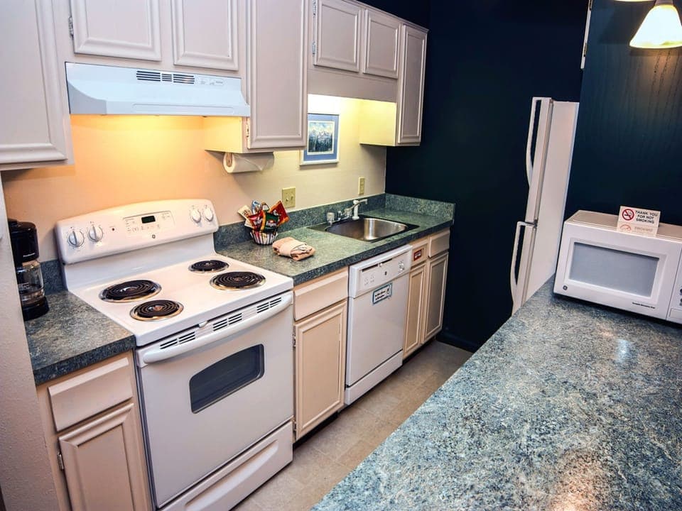 Full Kitchen