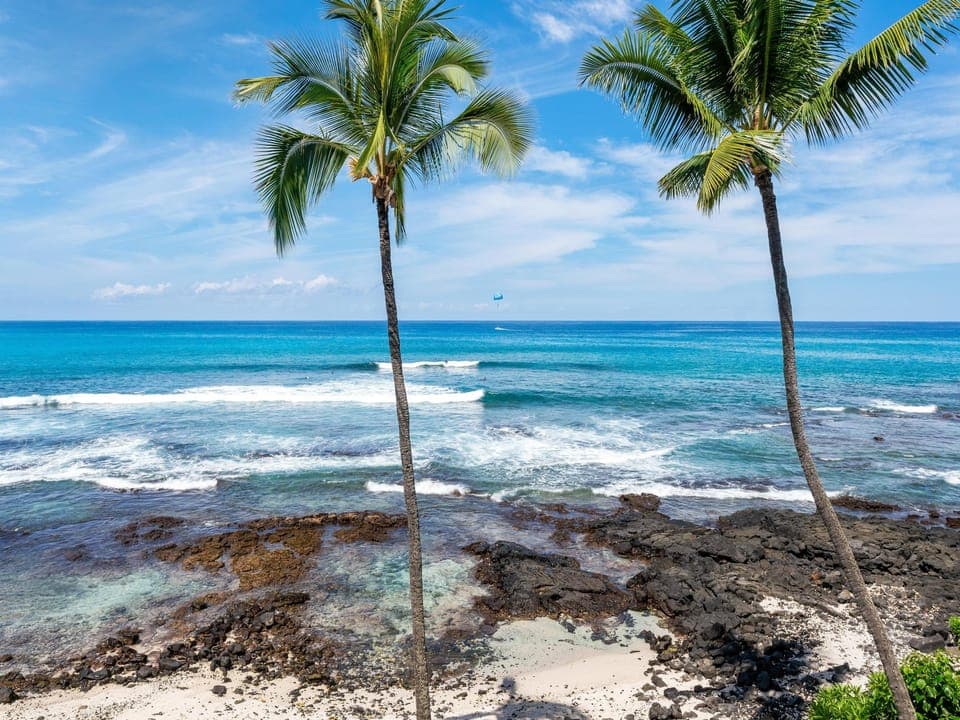Ocean front views from your lanai