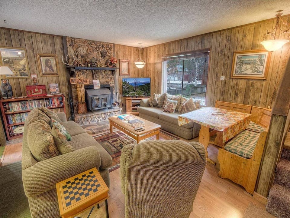 Professionally managed by Lake Tahoe Accommodations