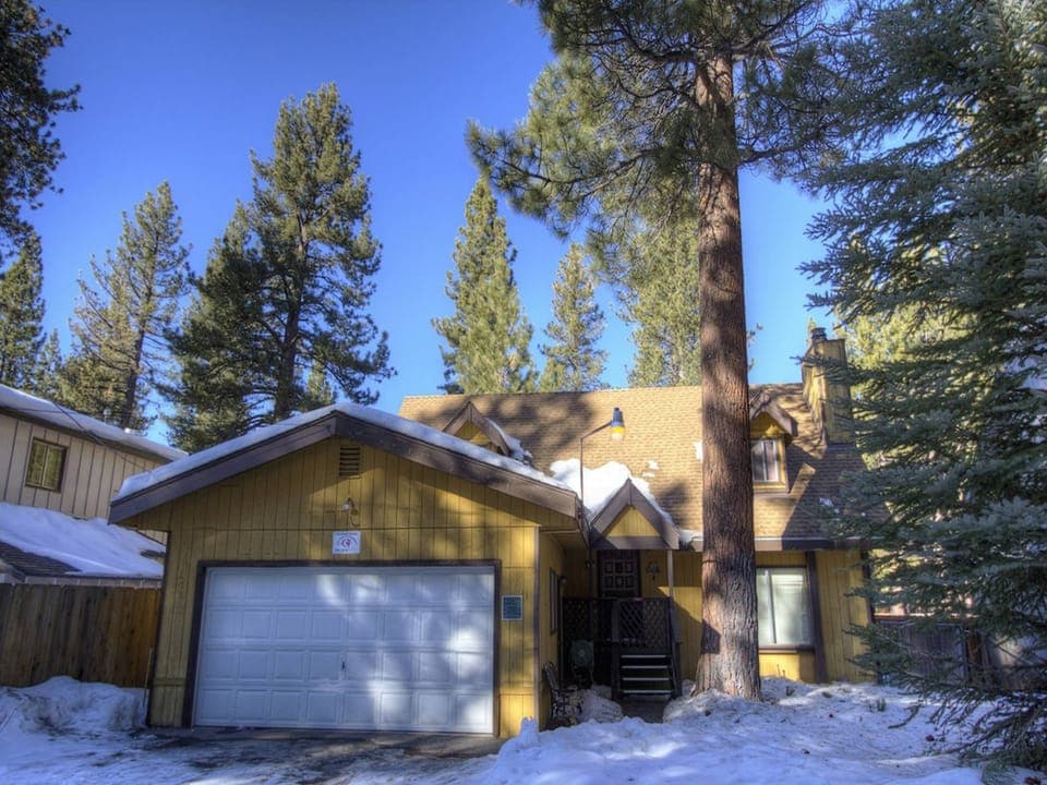 Professionally managed by Lake Tahoe Accommodations