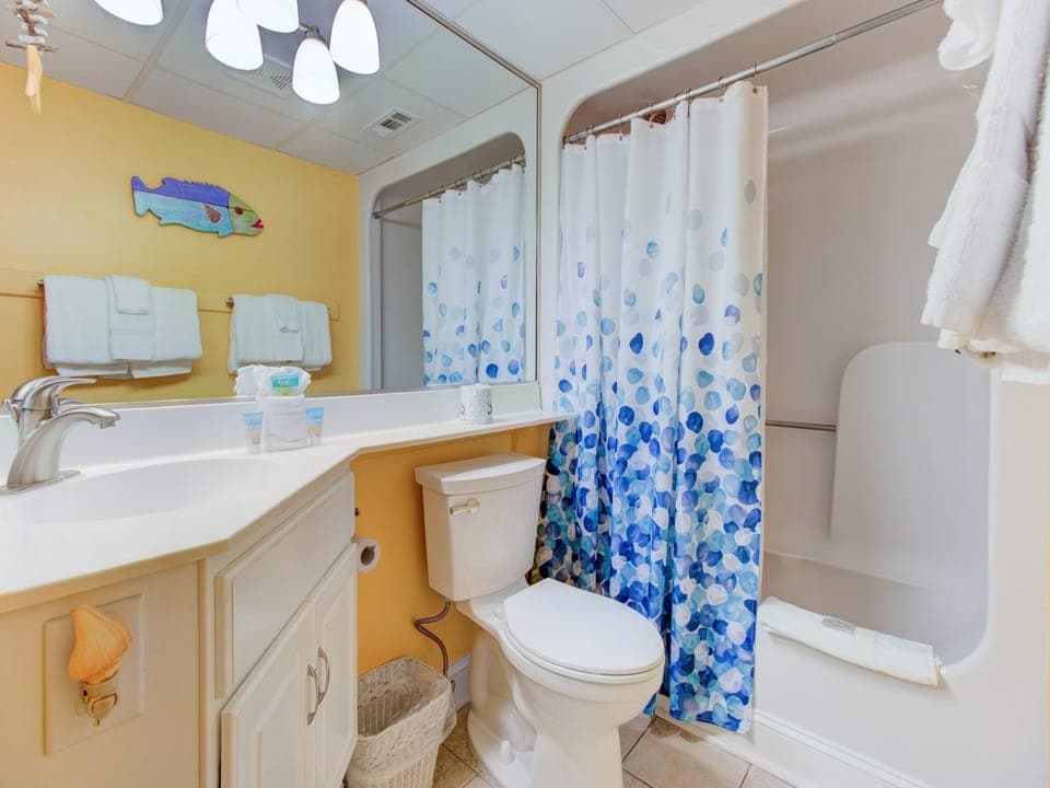 Atlantic Towers 102-print-015-034-Bathroom-4200x2761-300dpi