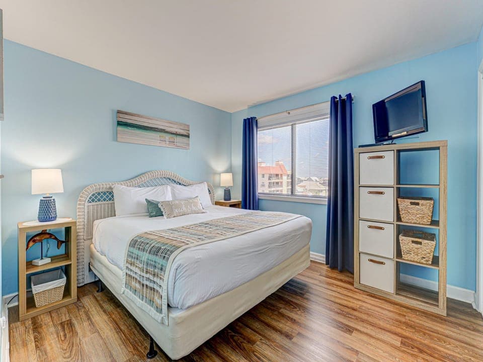 Atlantic Towers 601-print-013-022-Bedroom-4200x2803-300dpi