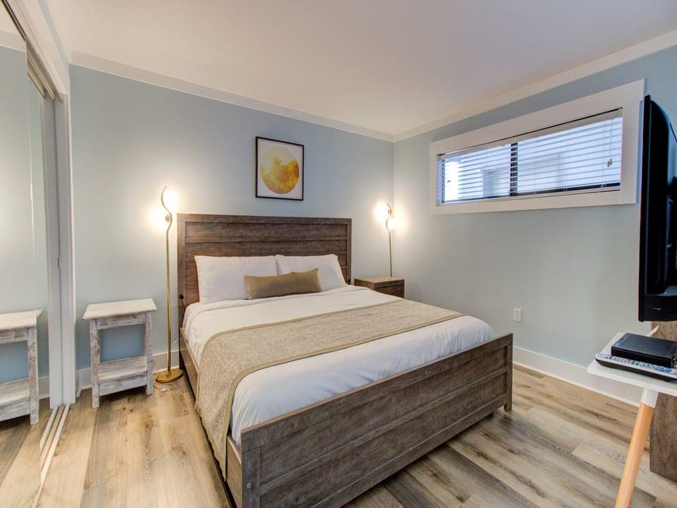 Atlantic Towers 509-print-013-027-Bedroom-4200x2760-300dpi
