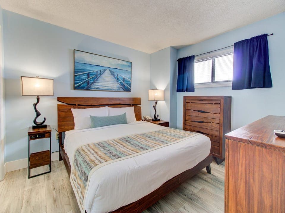 Atlantic Towers 711-print-015-054-Bedroom-4200x2760-300dpi