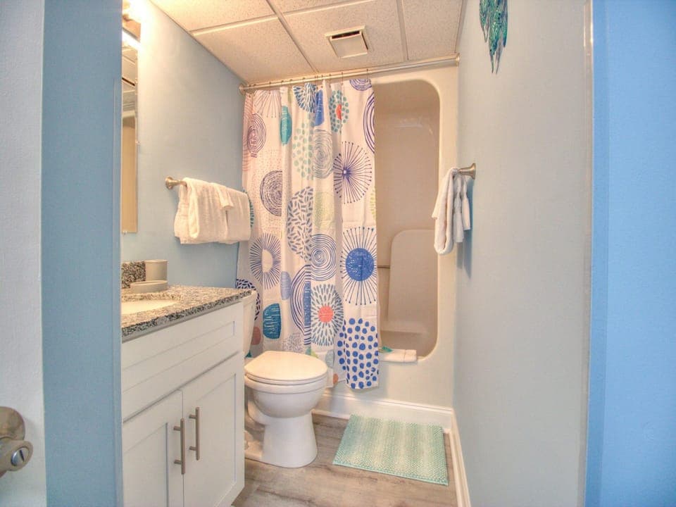 Atlantic Towers 1109-print-013-018-Bathroom-4200x2805-300dpi