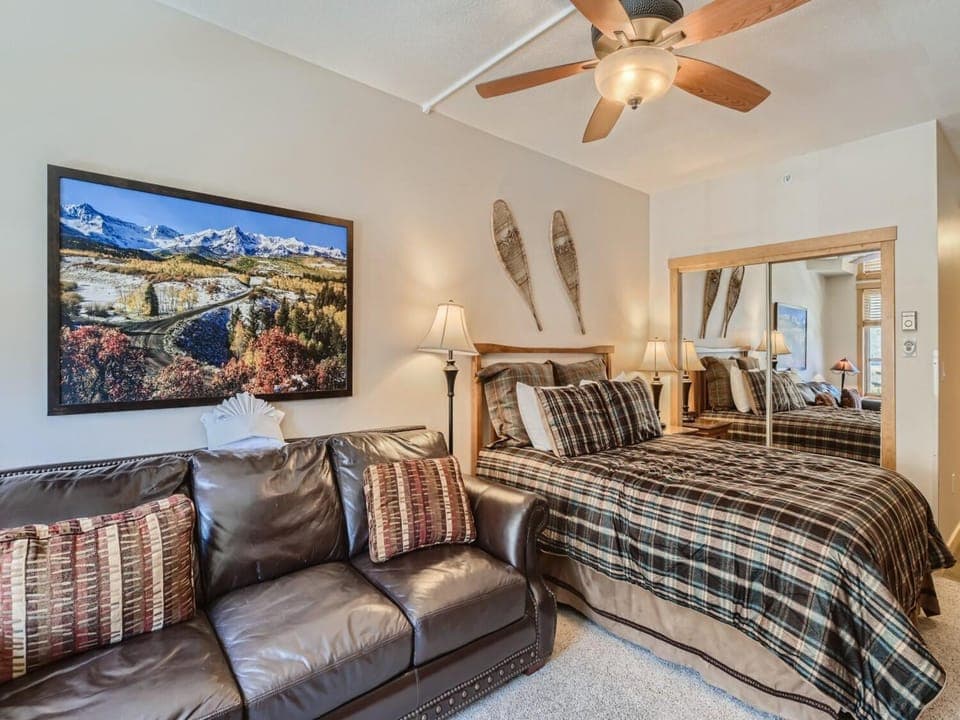 PP623A Hotel Style Room