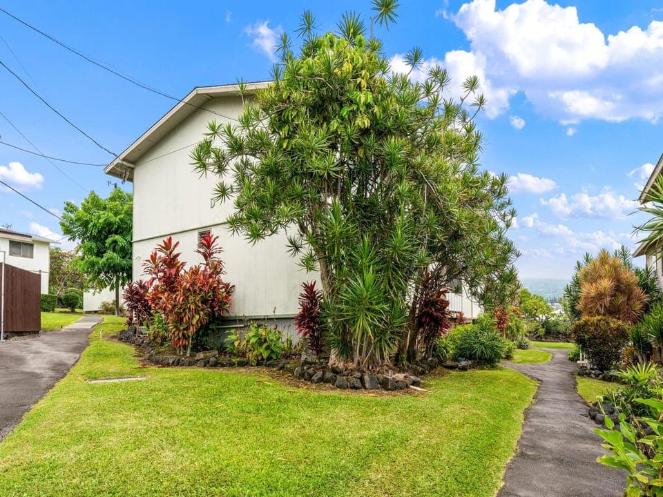 Building D at Kona Kai