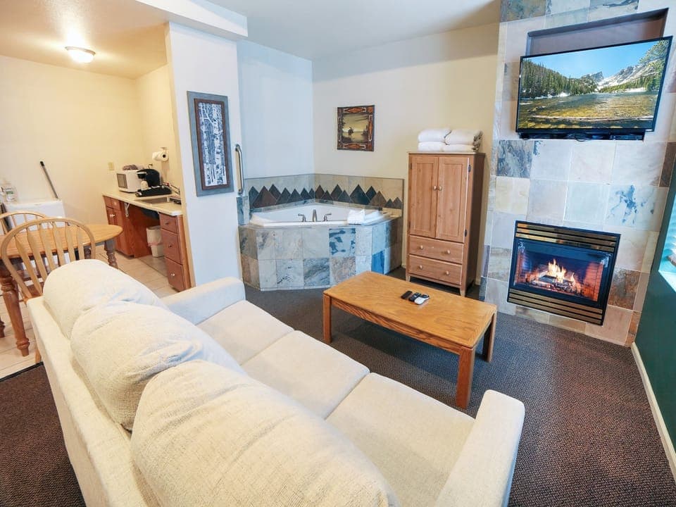 Single-Room Suite