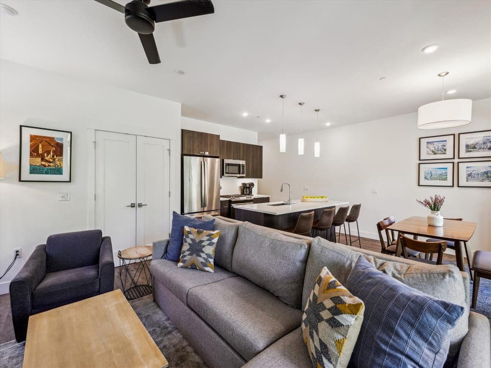 Living Room, River West 814, Silverthorne Vacation Rental