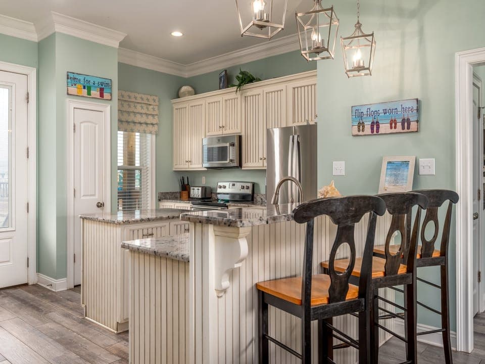 005 Goin' Coastal Fully Equiped Kitchen