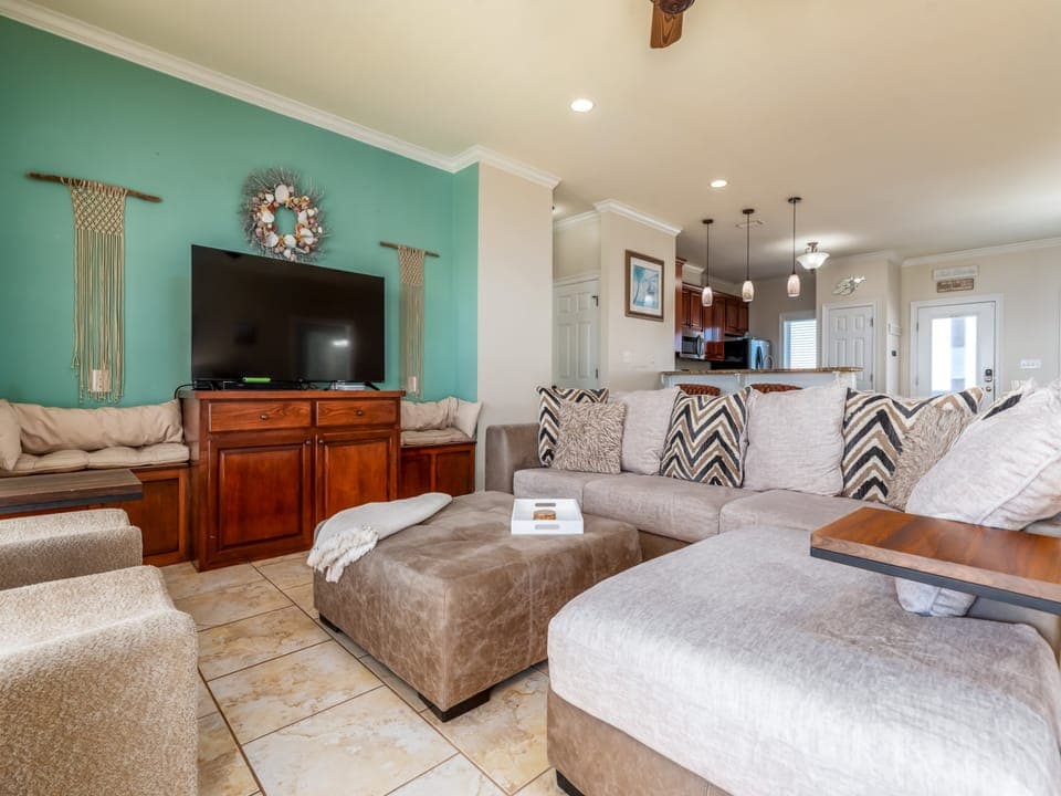 003 Just Beachy Pet Friendly Beach House