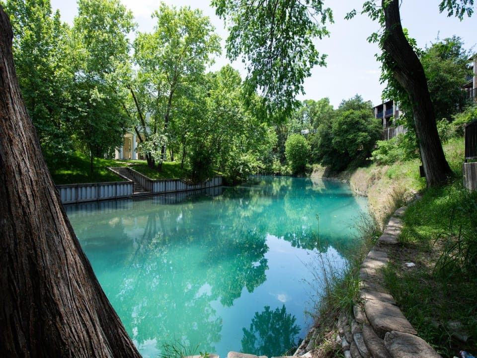 Direct Comal River Access