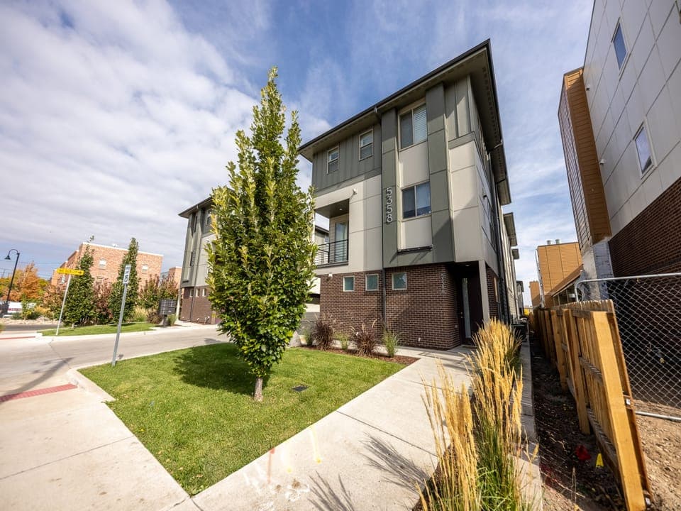 Welcome to our cozy Allison Street condo!