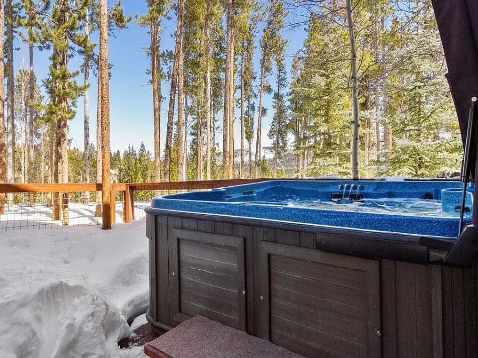 Tub