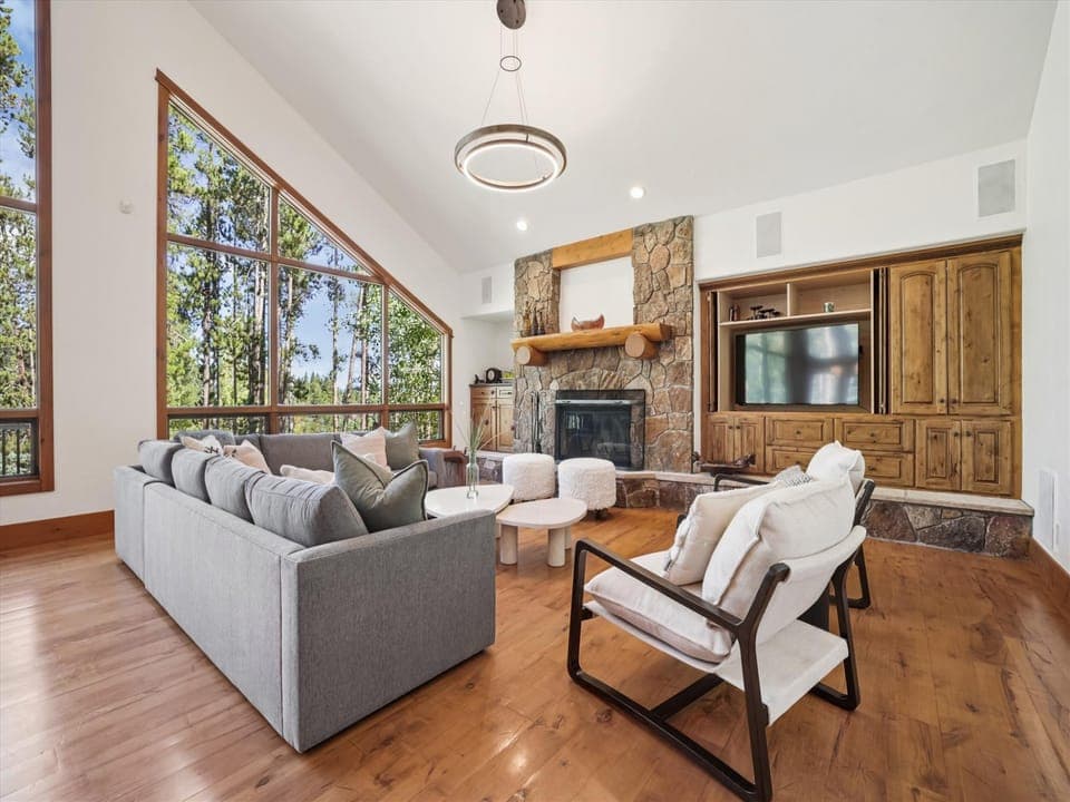 Living Area - Ski Inn - Breckenridge Vacation Rental