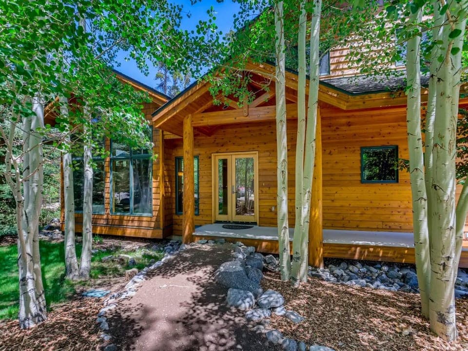 Frisco Cedar Cabin