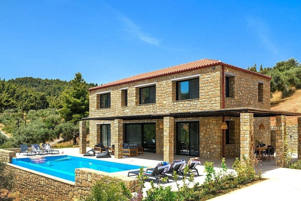 Mavrolitharo residence