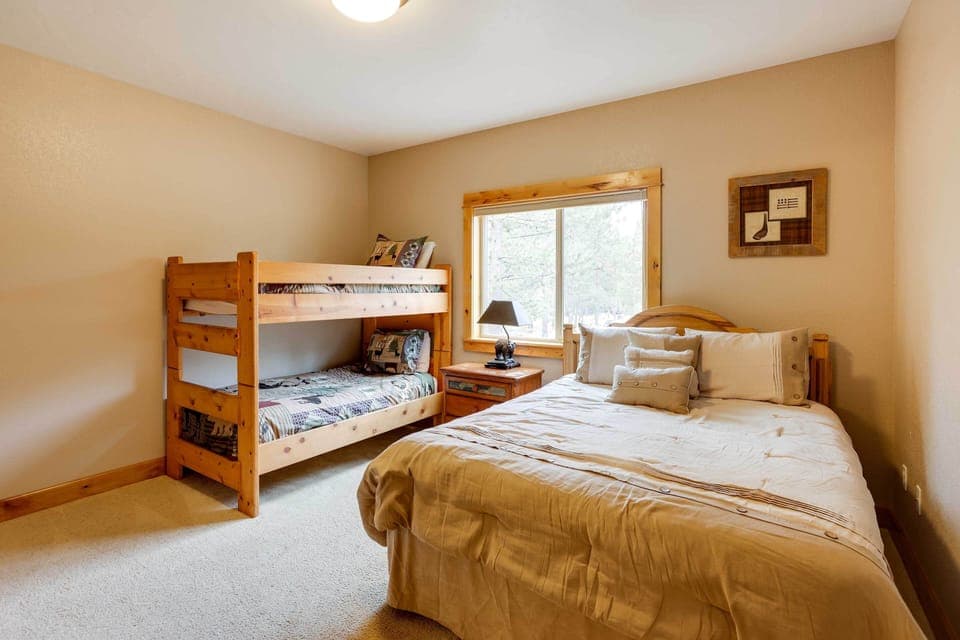 Bedroom 5 | Queen Bed | Twin Bunk Bed